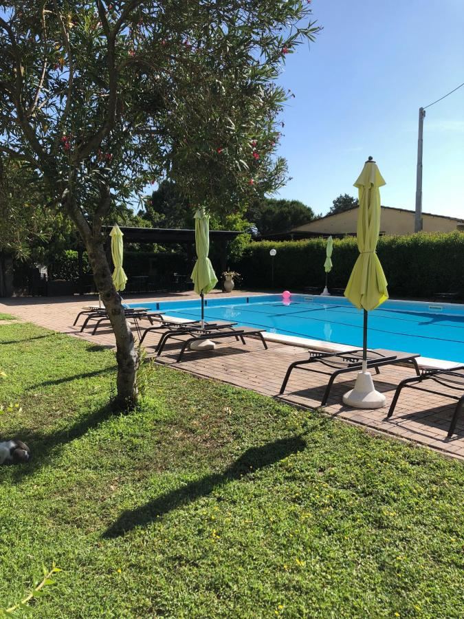 Piscina di Residence Hotel La Commenda o nelle vicinanze
