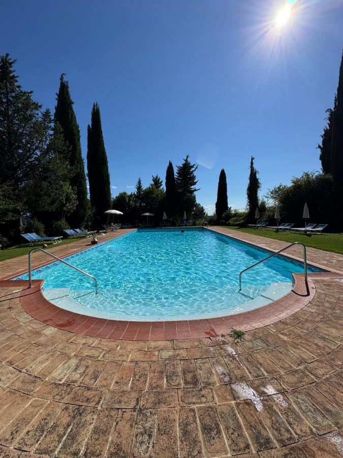 Piscina di Hotel Borgo Casabianca o nelle vicinanze