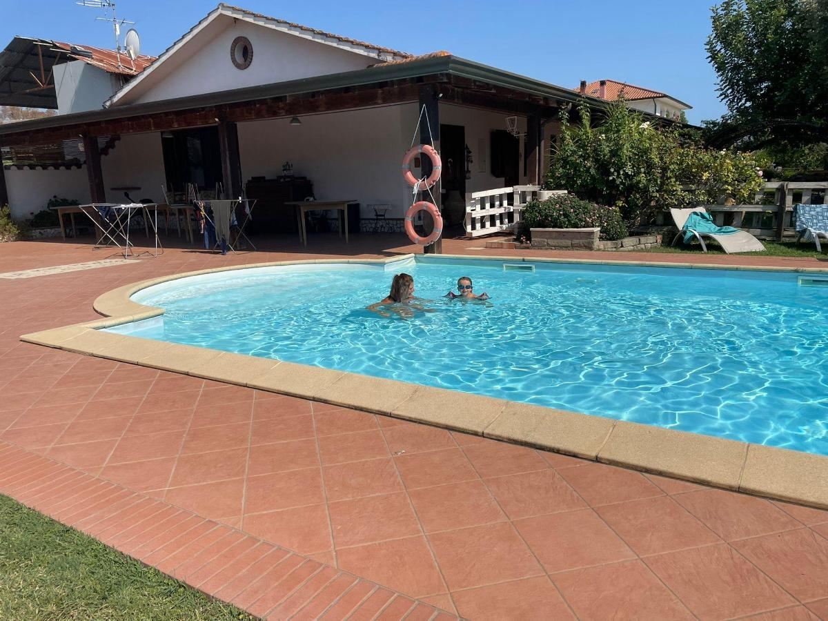 Piscina di Agriturismo La Mia Terra o nelle vicinanze