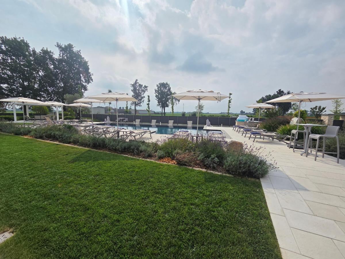 Piscina di Villa Sarmassa o nelle vicinanze