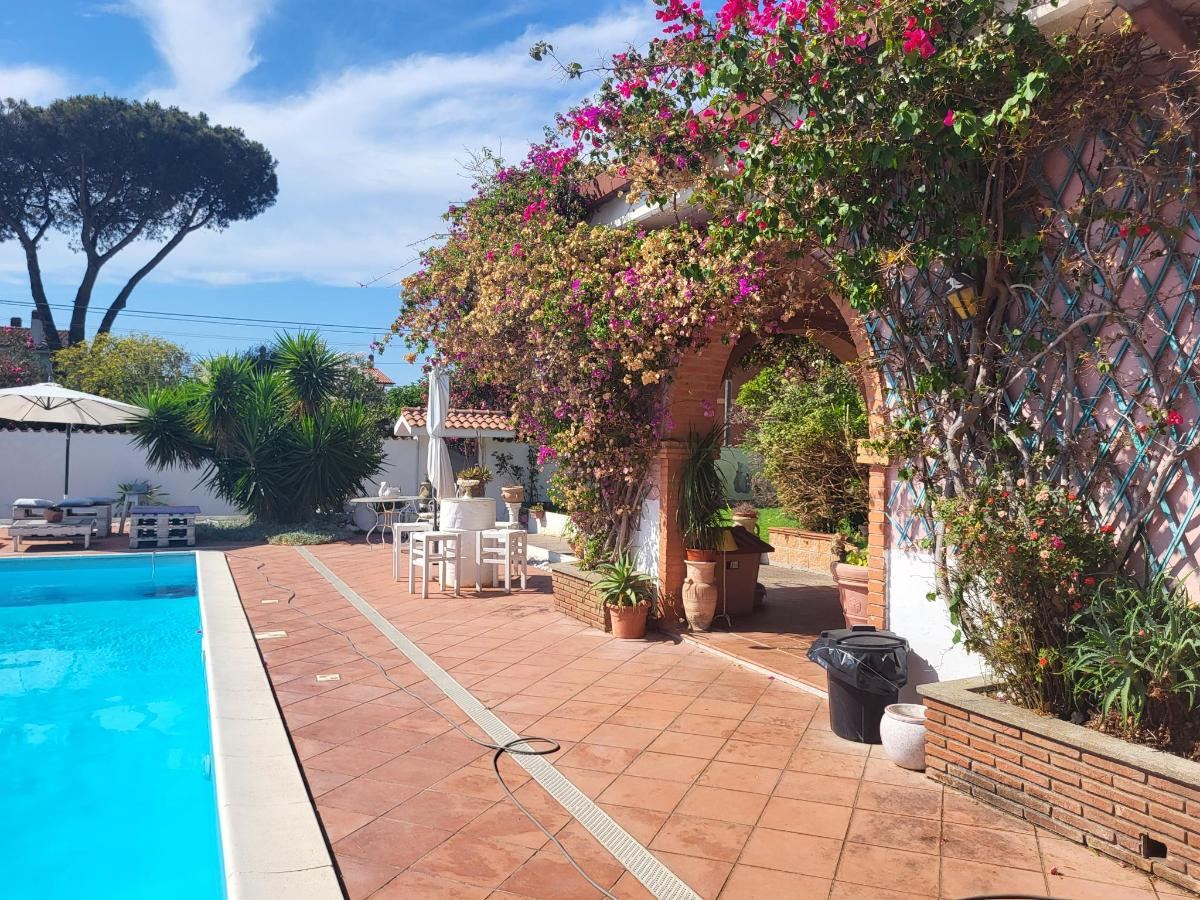 Piscina di B&B Villa Giovanni o nelle vicinanze