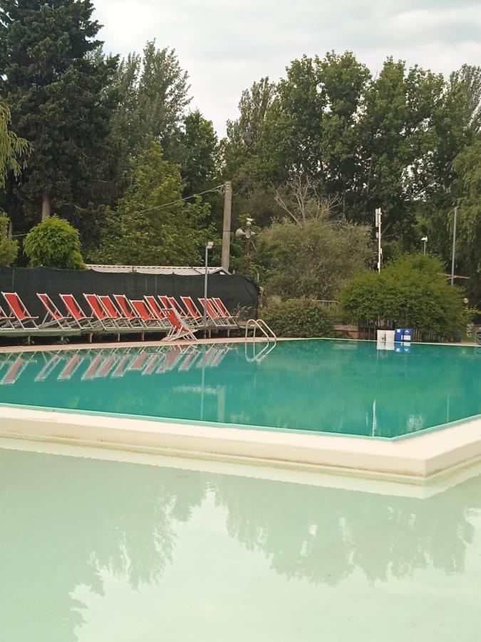 Piscina di Camping & Village Polvese o nelle vicinanze