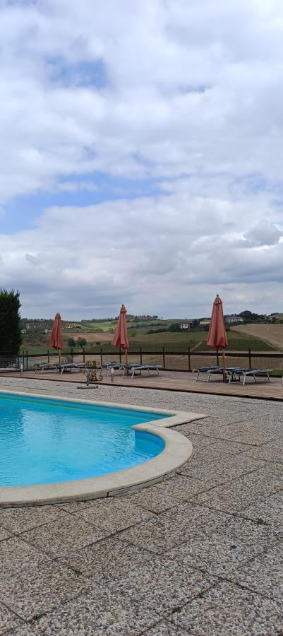 Piscina di Azienda Agricola Tenuta del Barone o nelle vicinanze