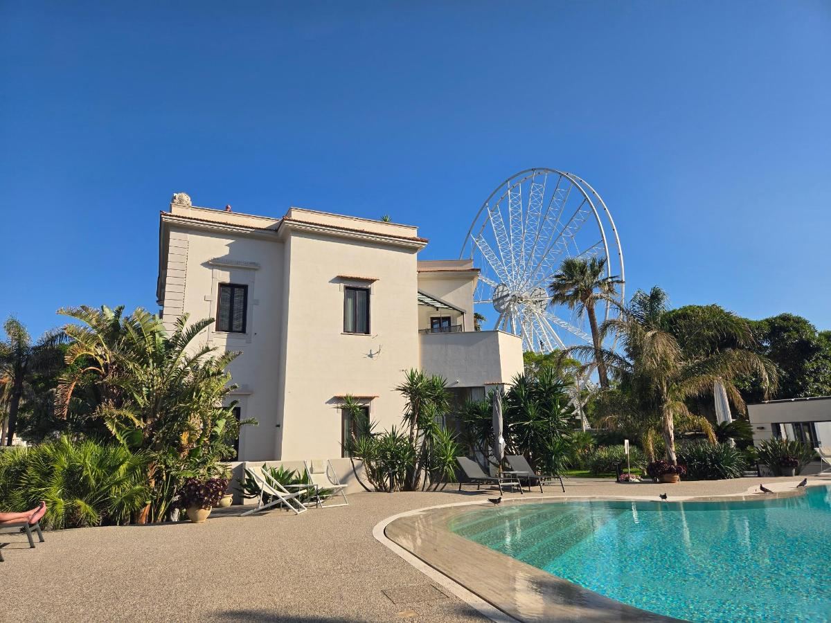 Piscina di Villa Masetta - Luxury Suites o nelle vicinanze