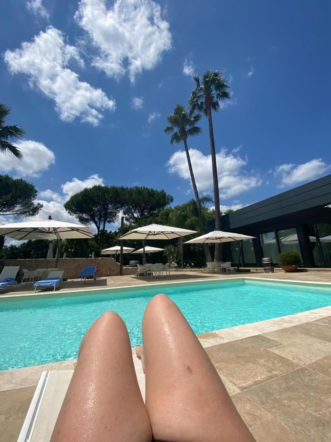 Piscina di Antico Borgo Molino 7cento vicino ai Giardini di Ninfa o nelle vicinanze