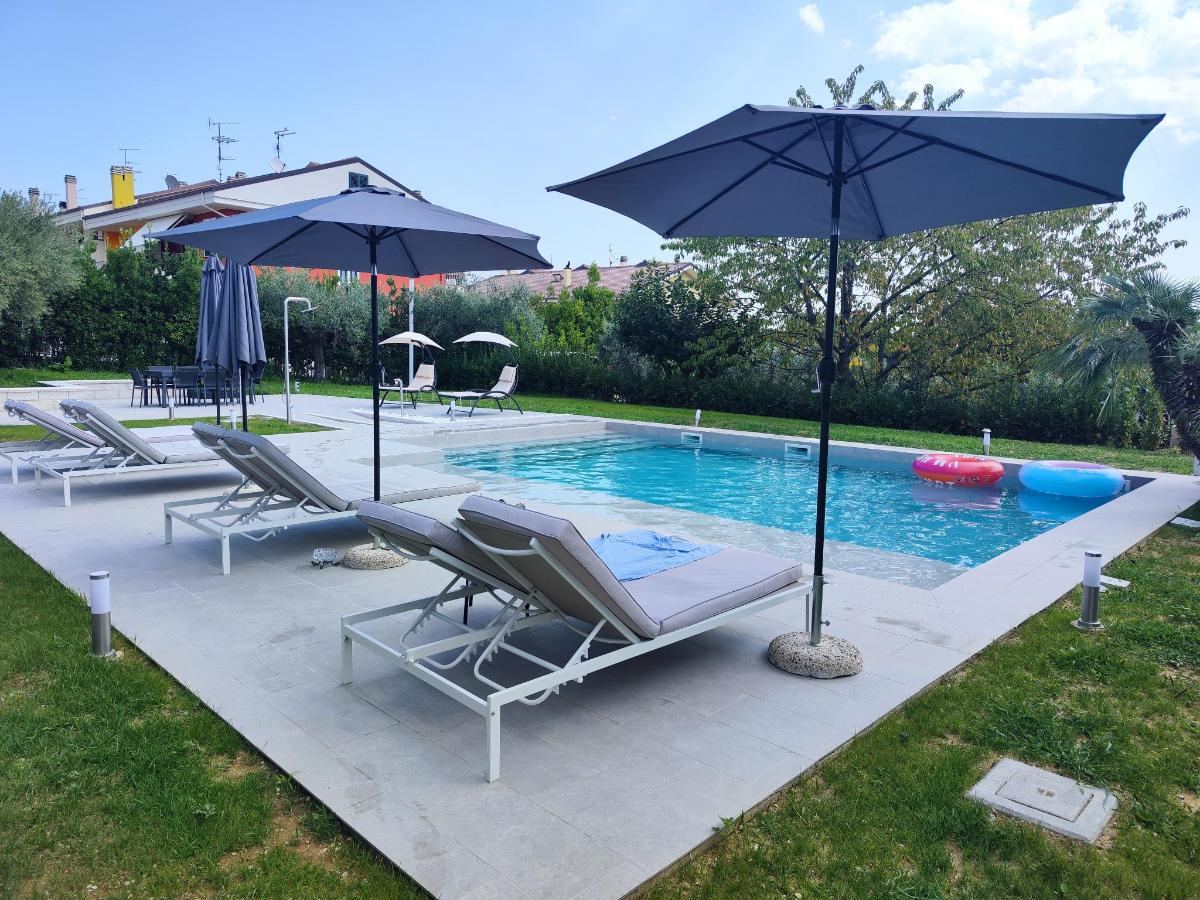 Piscina di Villa Monaco o nelle vicinanze