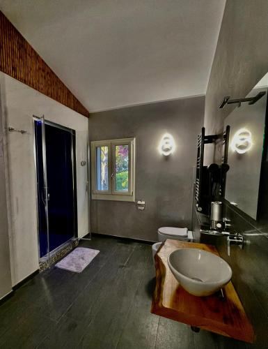 Nakupenda Relais