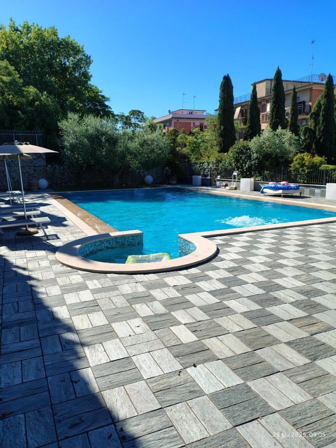 Piscina di Hotel Castle o nelle vicinanze