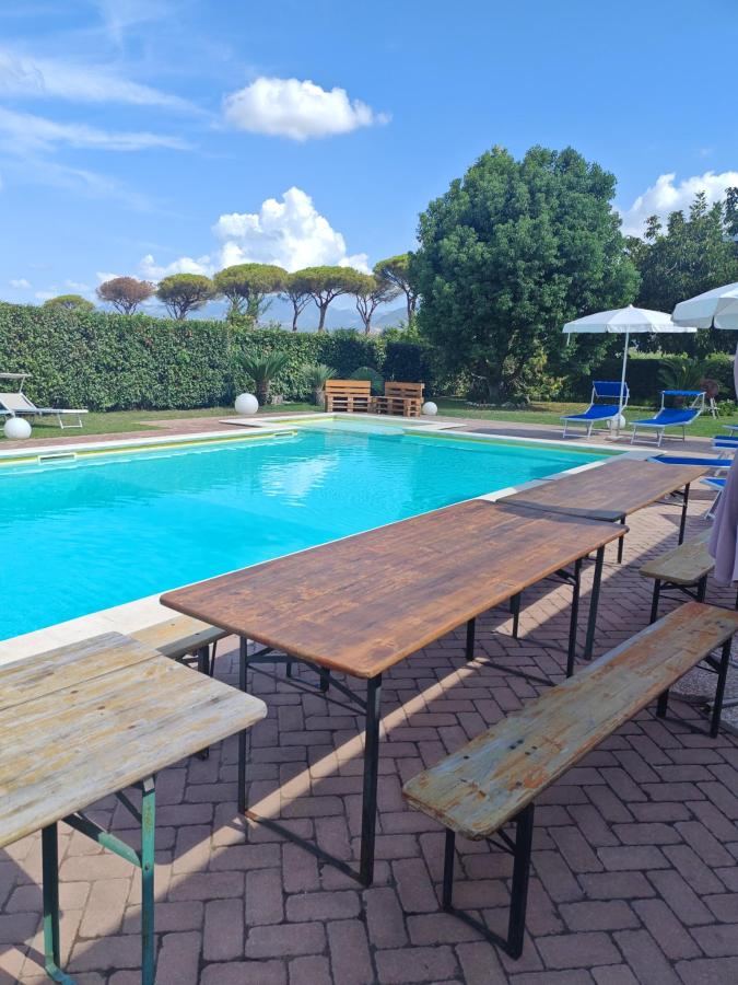 Piscina di Agriturismo Casa Chiara o nelle vicinanze