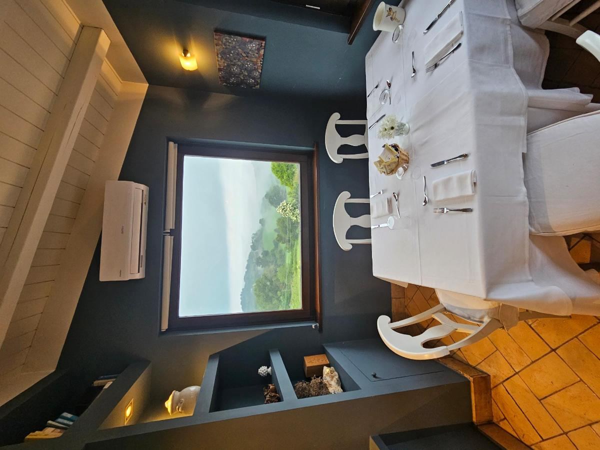Cucina o angolo cottura di Hotel & Ristorante degli Angeli