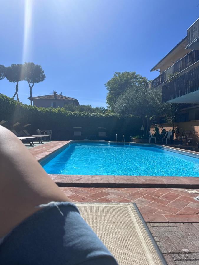 Piscina di Residence Castiglione o nelle vicinanze