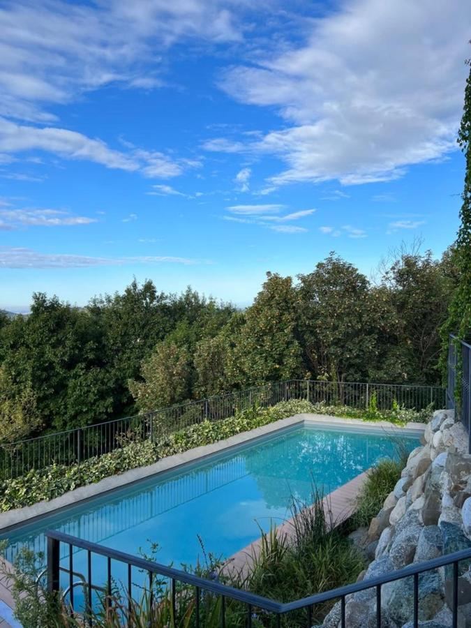 Piscina di AGRITURISMO SAN GENESIO o nelle vicinanze