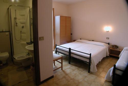Albergo-Ristorante"Parco alle Noci"tra la Cascata delle Marmore,Labro e valle Santa di S Francesco