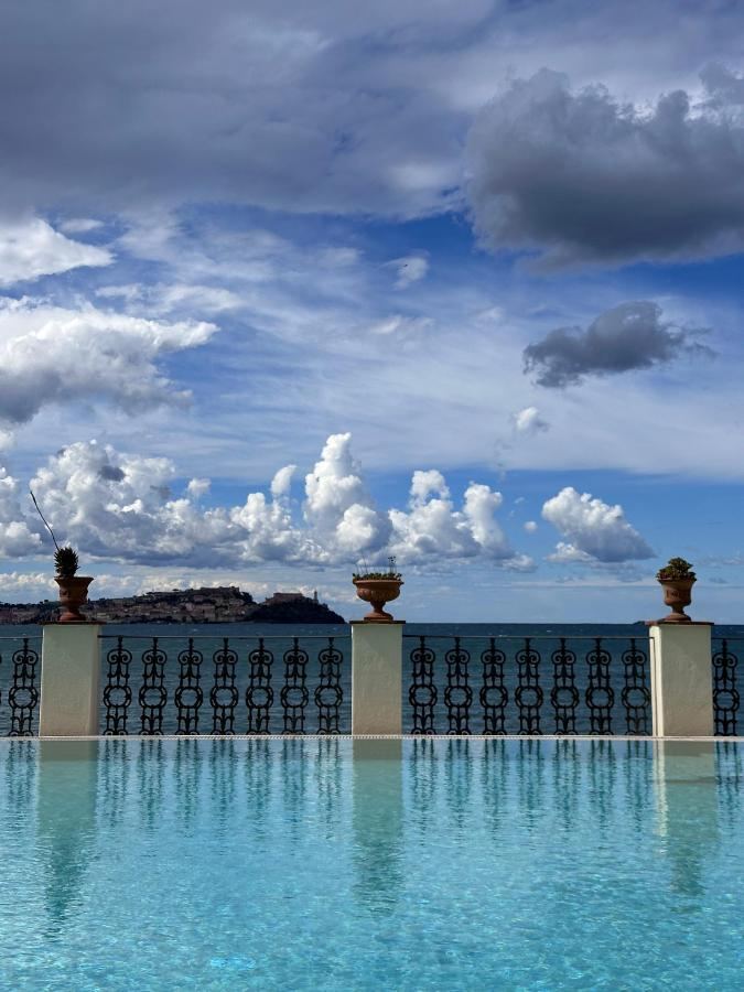 Piscina di Hotel Villa Ottone o nelle vicinanze