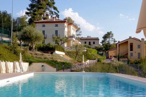 Apartment in historic villa with pool and Tennis