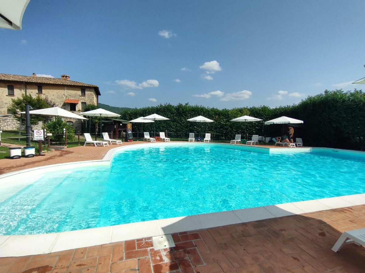Piscina di Agriturismo Goccia di Luna o nelle vicinanze