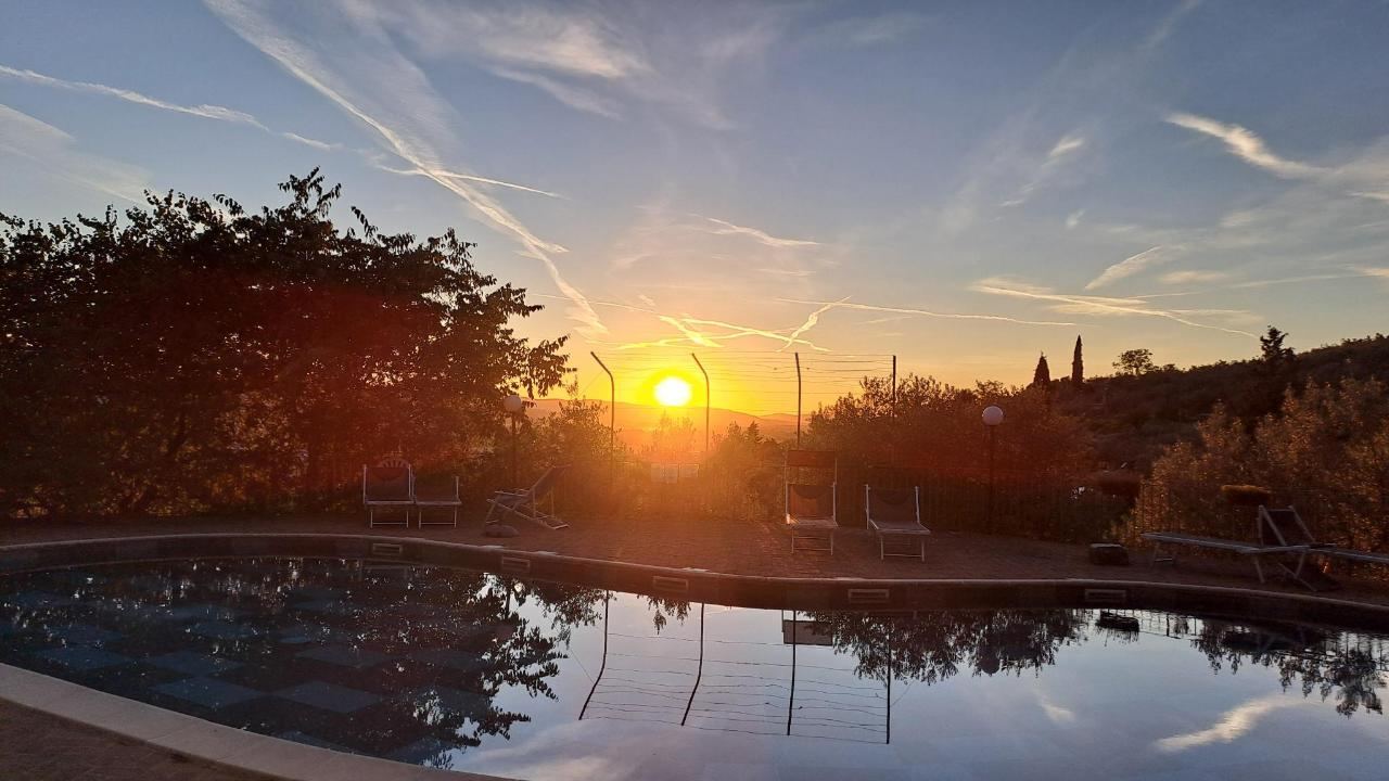 Piscina di SetterHouseAgriHotel o nelle vicinanze