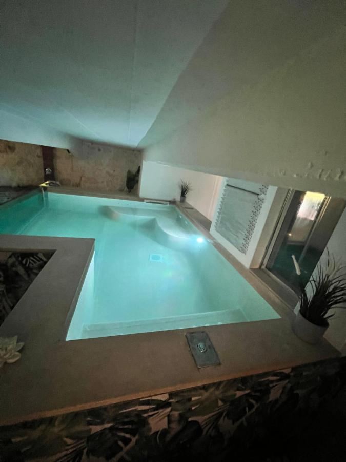 Piscina di Private Room with Exclusive SPA o nelle vicinanze