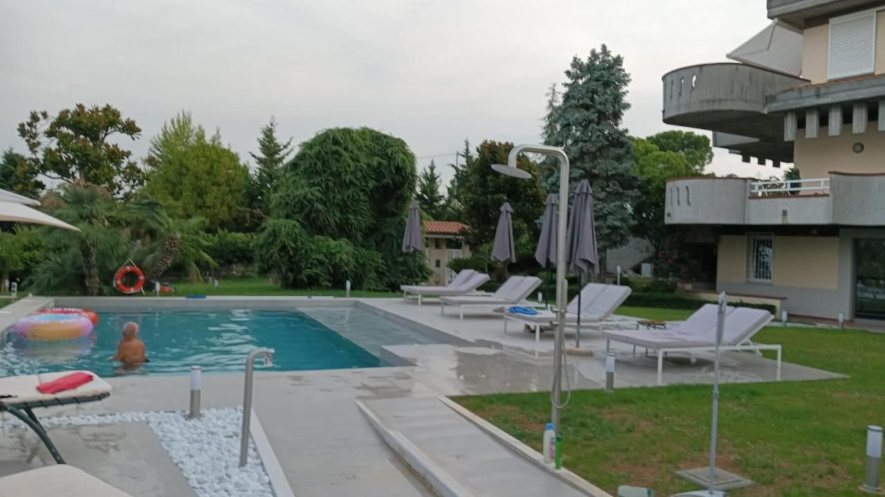 Piscina di Villa Monaco o nelle vicinanze