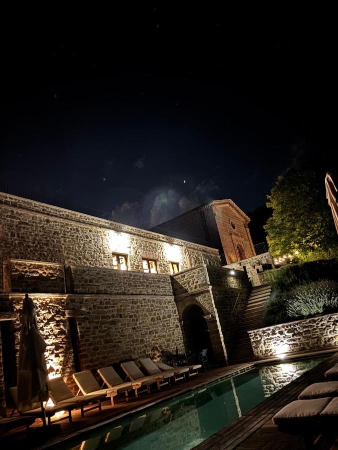 Piscina di Agriturismo Monastero Di San Biagio o nelle vicinanze
