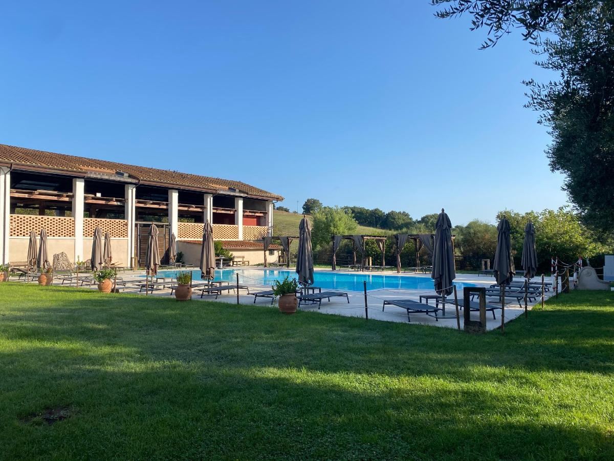 Piscina di Borgo Pallavicini Mori o nelle vicinanze