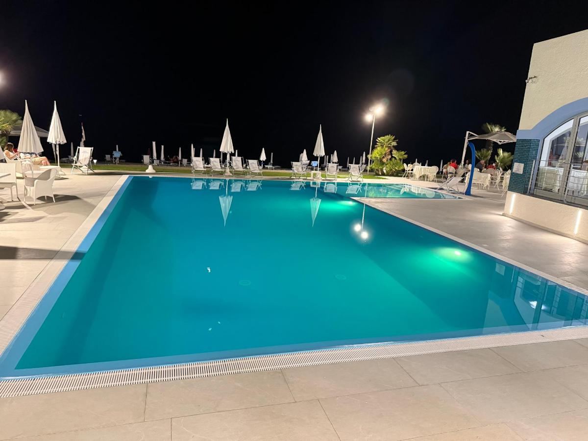 Piscina di Hotel Poseidon o nelle vicinanze