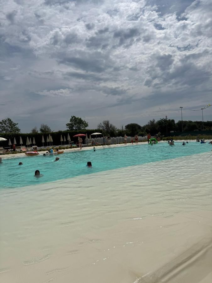 Piscina di Fabulous village o nelle vicinanze