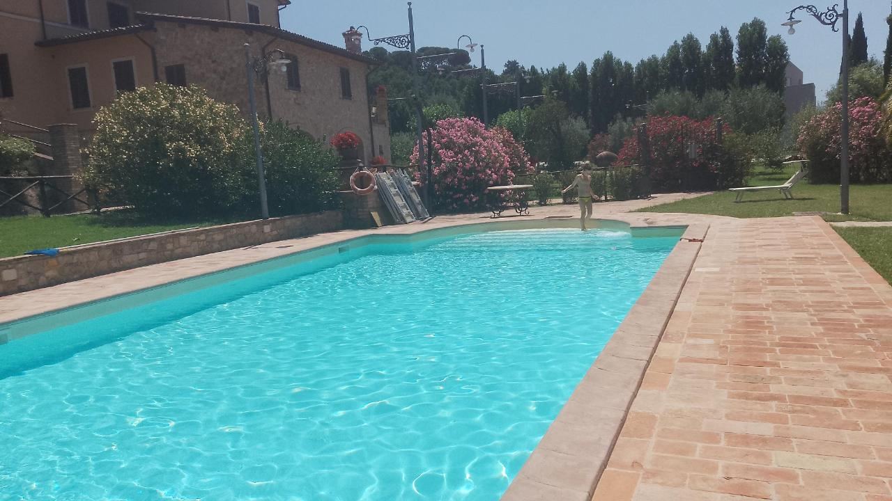 Piscina di Casa Vacanze Residenza Bocci o nelle vicinanze