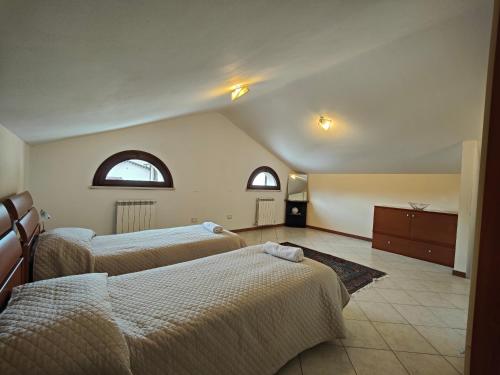 Residence con Piscina Vista Monte Nerone