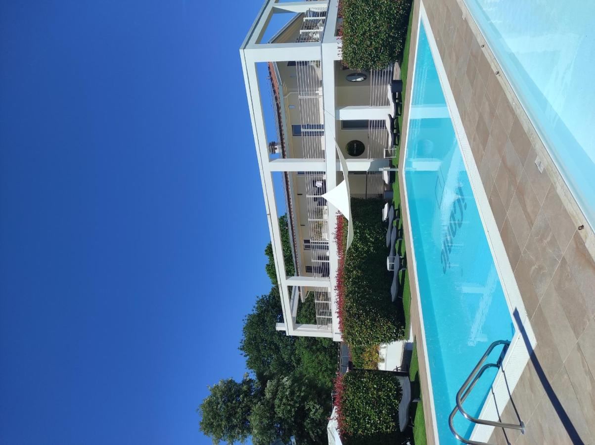 Piscina di iConic Wellness Resort & Spa o nelle vicinanze