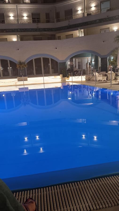 Piscina di Hotel Poseidon o nelle vicinanze
