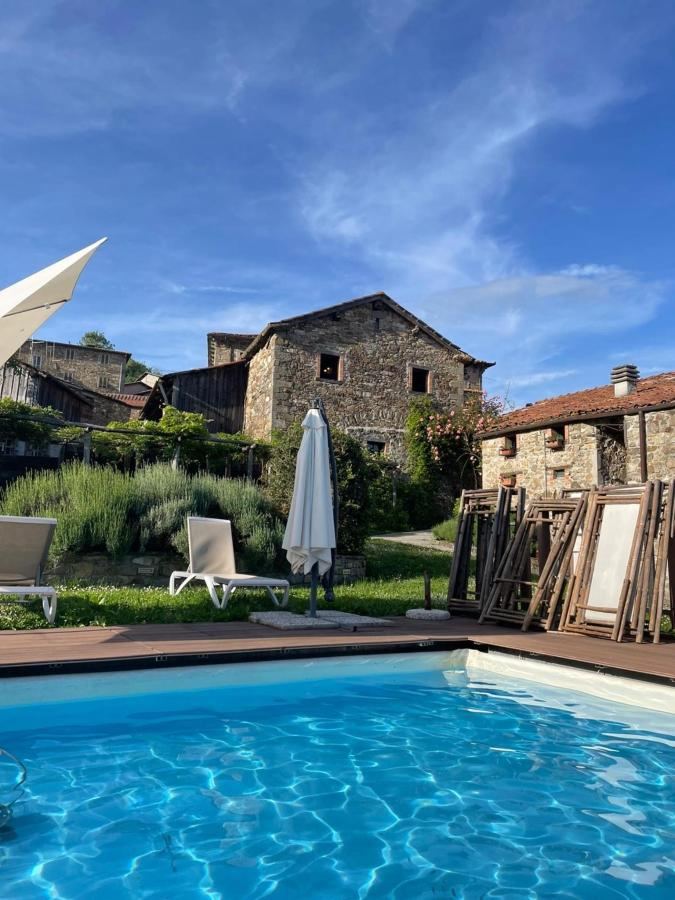 Piscina di Agriturismo Cilla o nelle vicinanze