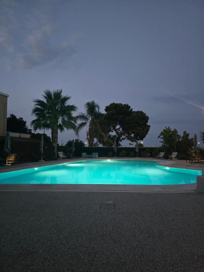 Piscina di Villa Masetta - Luxury Suites o nelle vicinanze