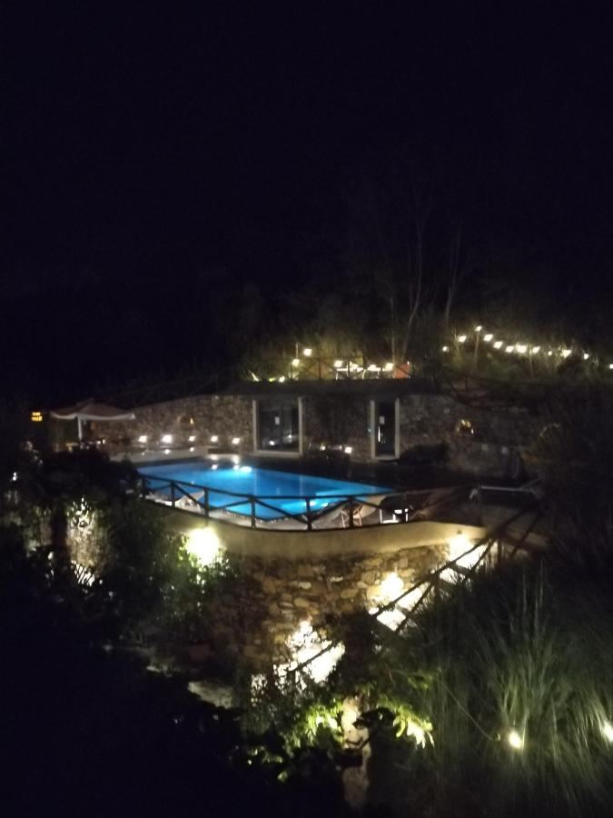 Piscina di Borgata Cantone Country House B&B o nelle vicinanze