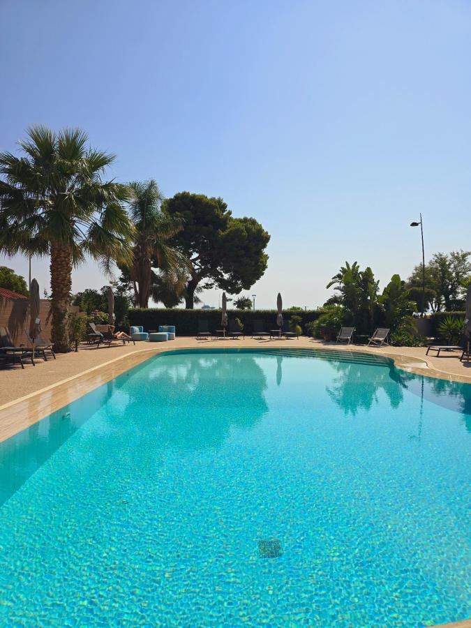 Piscina di Villa Masetta - Luxury Suites o nelle vicinanze