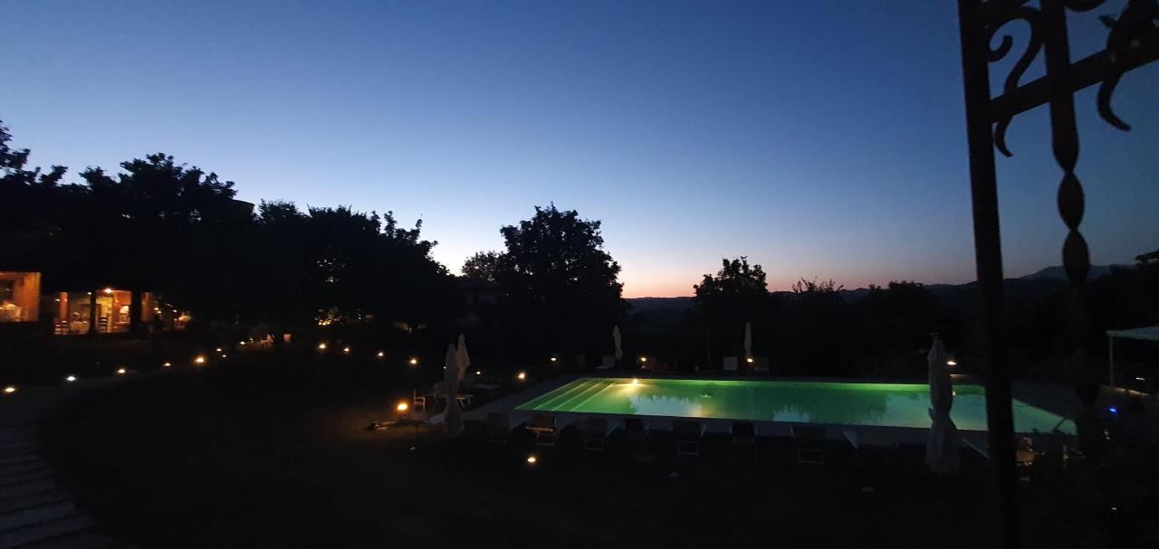 Piscina di Life Hotels Abbazia San Faustino Resort o nelle vicinanze