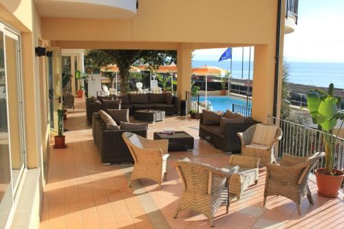Lion's Hotel