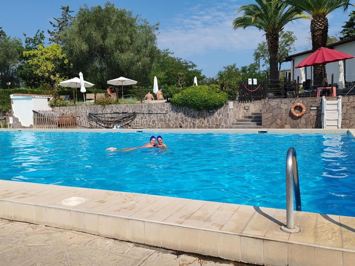 Piscina di Happy Village & Camping o nelle vicinanze
