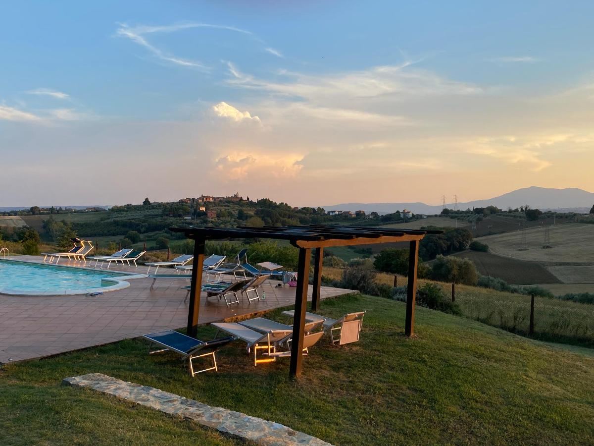 Piscina di Agriturismo Borgo Del Papa o nelle vicinanze