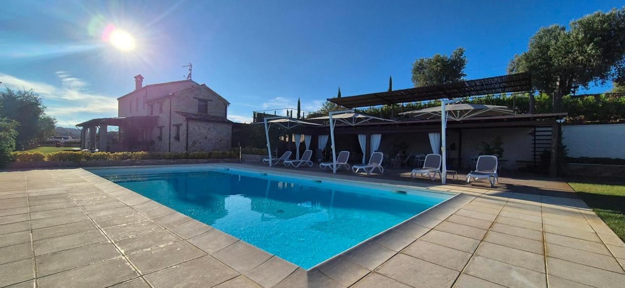 Piscina di Agrirelais Collelago o nelle vicinanze