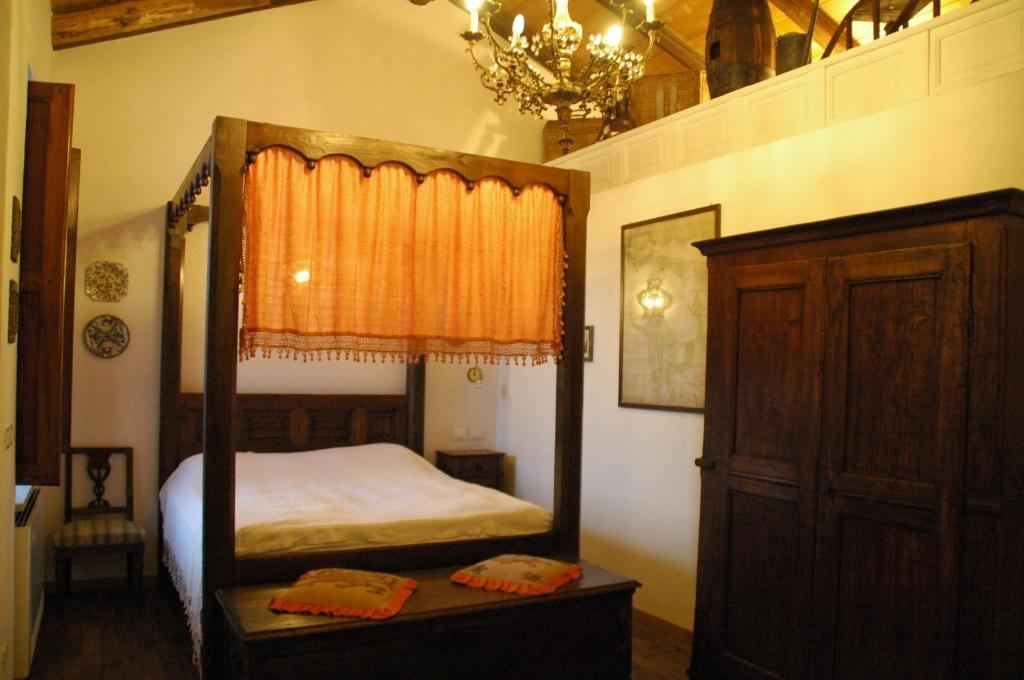 La Corte Di Gerardo