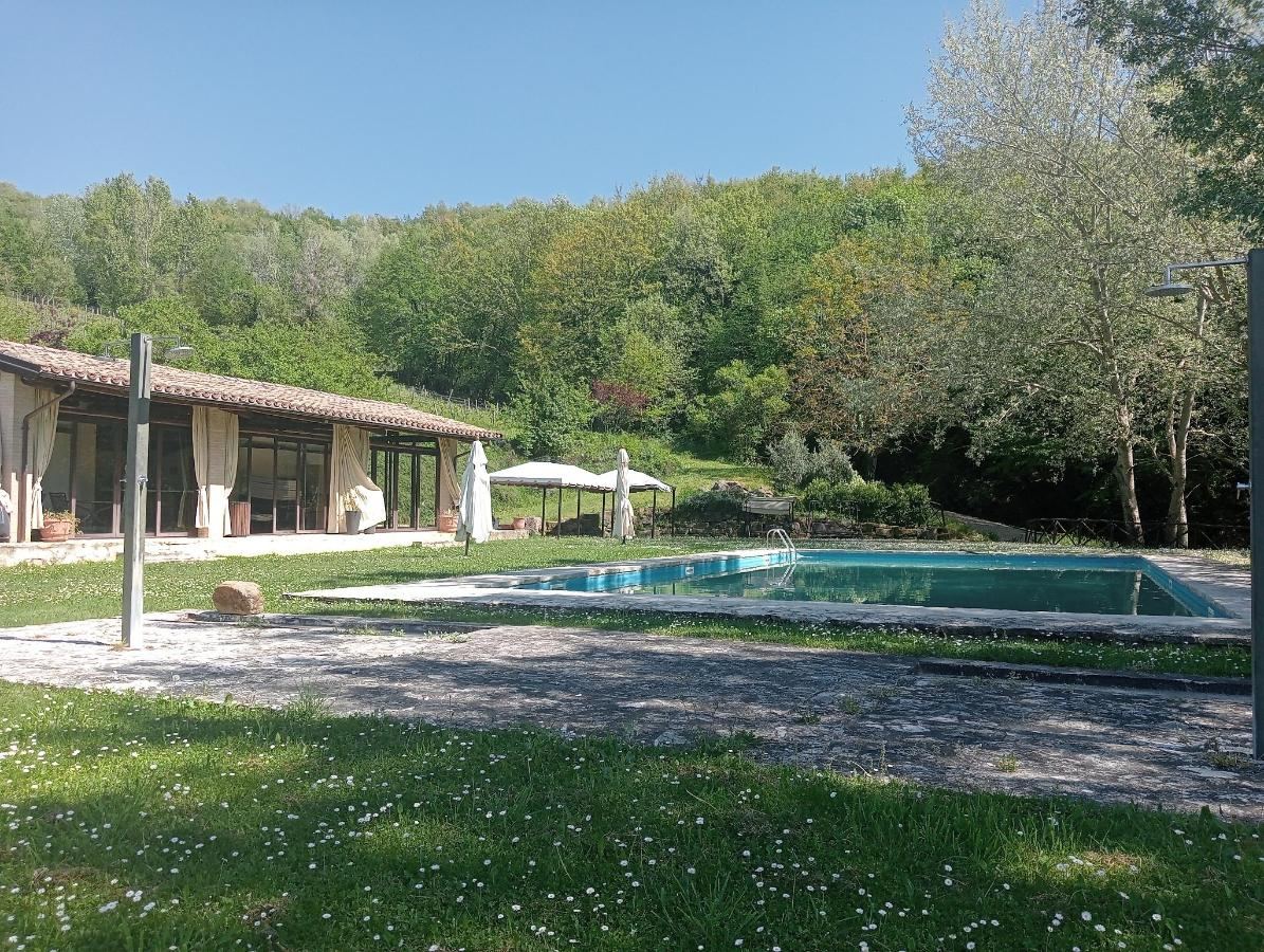 Piscina di Agriturismo Le Case o nelle vicinanze