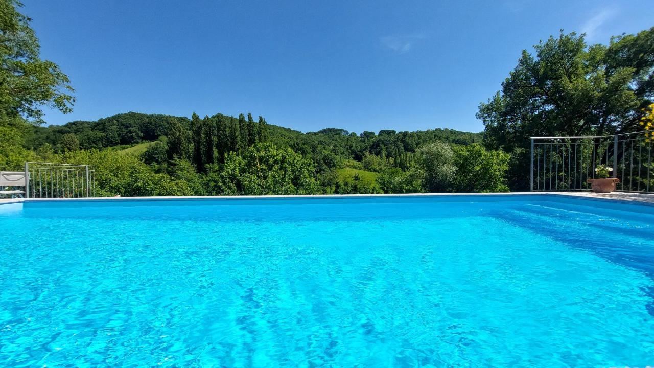 Piscina di B&B VILLA GINEVRA o nelle vicinanze