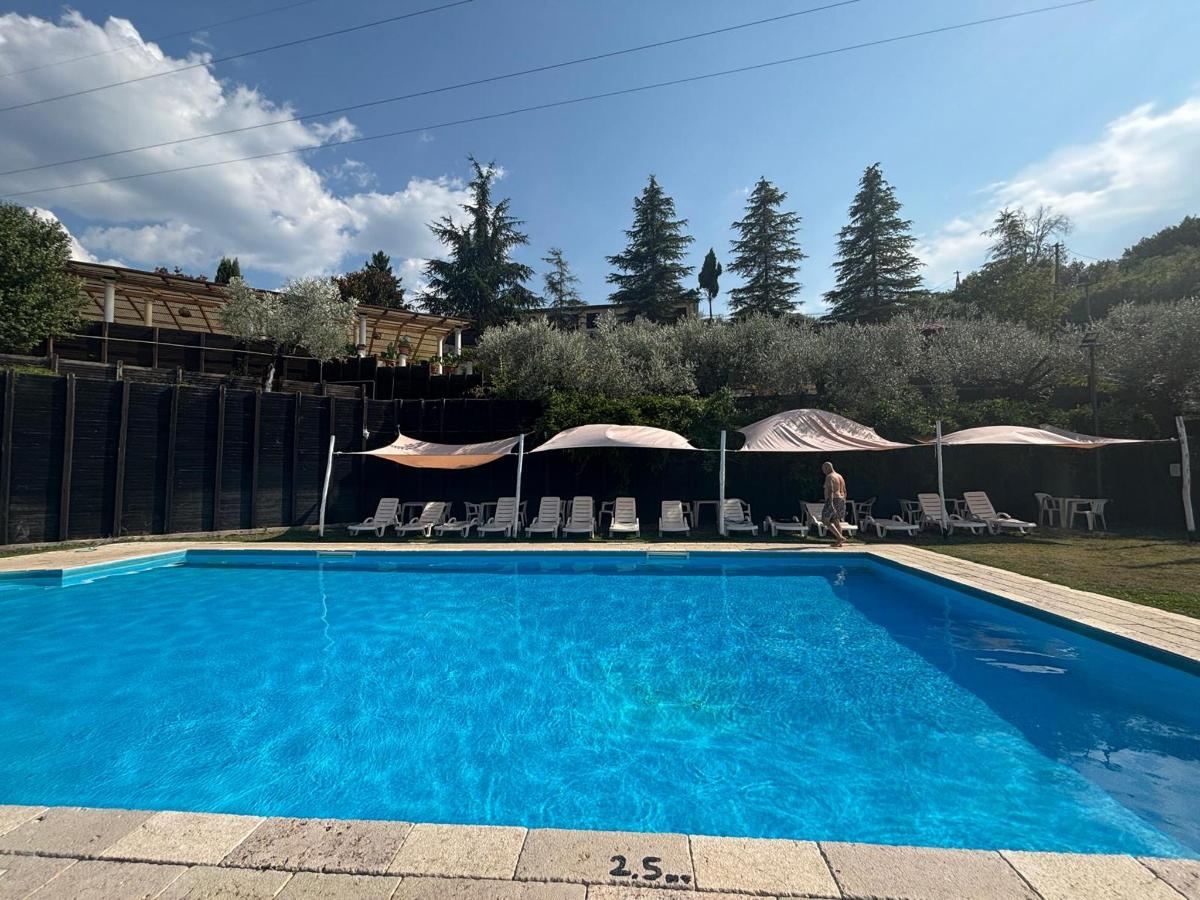 Piscina di Colle Paciocco o nelle vicinanze