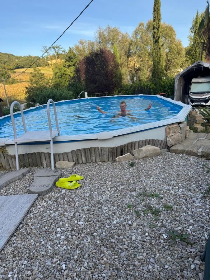 Piscina di La Pietra Rara B&B o nelle vicinanze