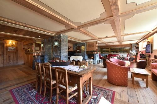 Hotel La Rouja