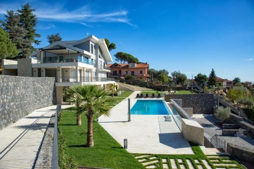 Villa Rita Pool & Spa