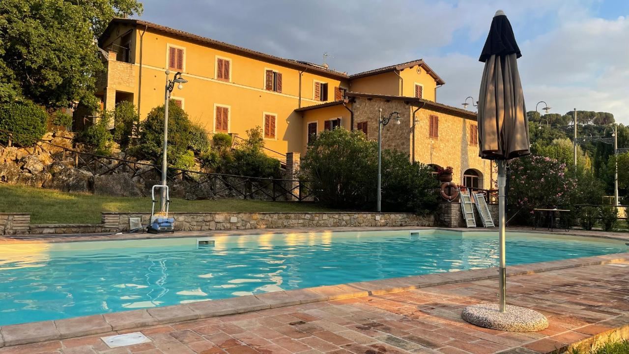 Piscina di Casa Vacanze Residenza Bocci o nelle vicinanze