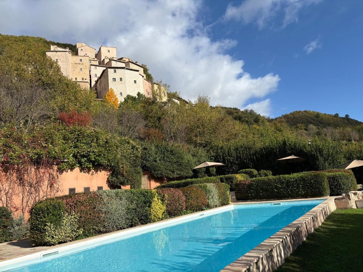 Piscina di Castello Di Postignano Relais o nelle vicinanze