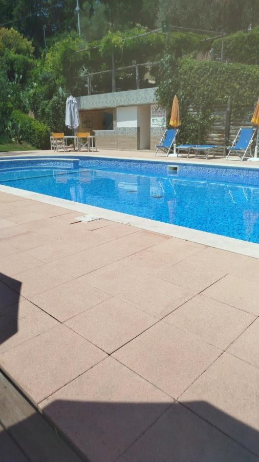 Piscina di Il Girasole Country Village o nelle vicinanze